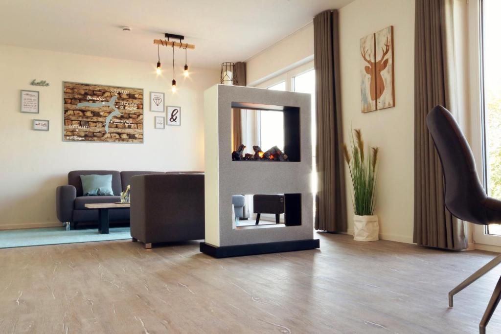 FerienHAUS Marta am Diemelsee im Sauerland mit eigener Sauna, Garten, Terrasse, Balkon und Blick auf den See photo 4