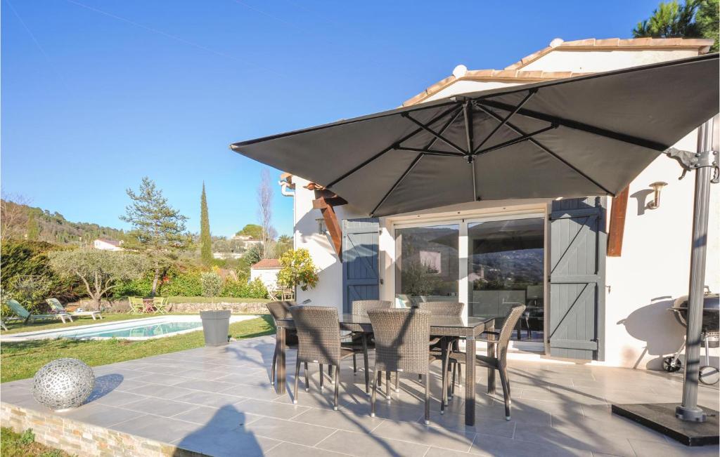 Awesome Home In Peymeinade With 3 Bedrooms, Wifi And Private Swimming Pool photo 1