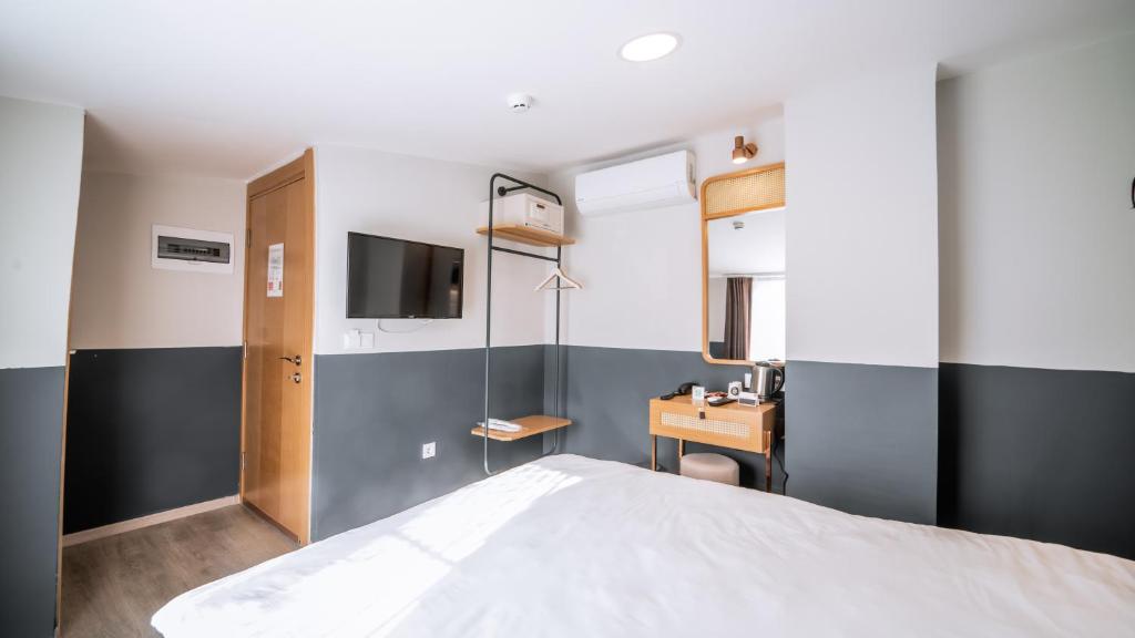 Urla 1867 Hotel photo 2