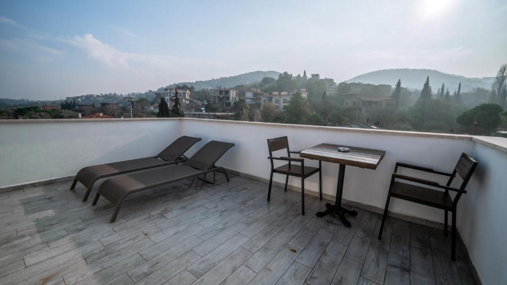 Urla 1867 Hotel photo 4