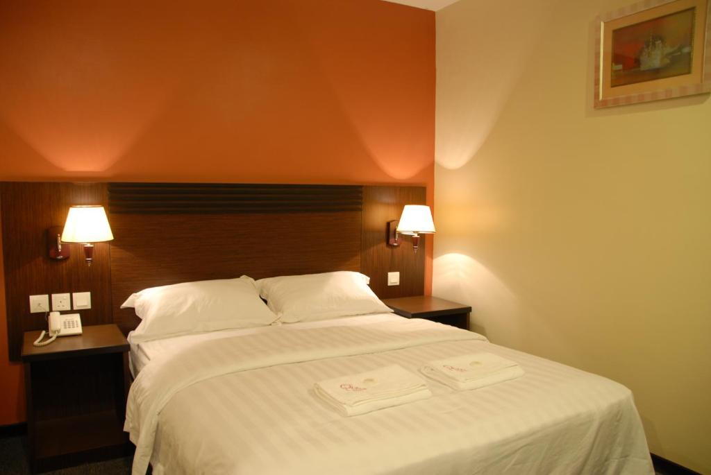 Queen Hotel photo 3