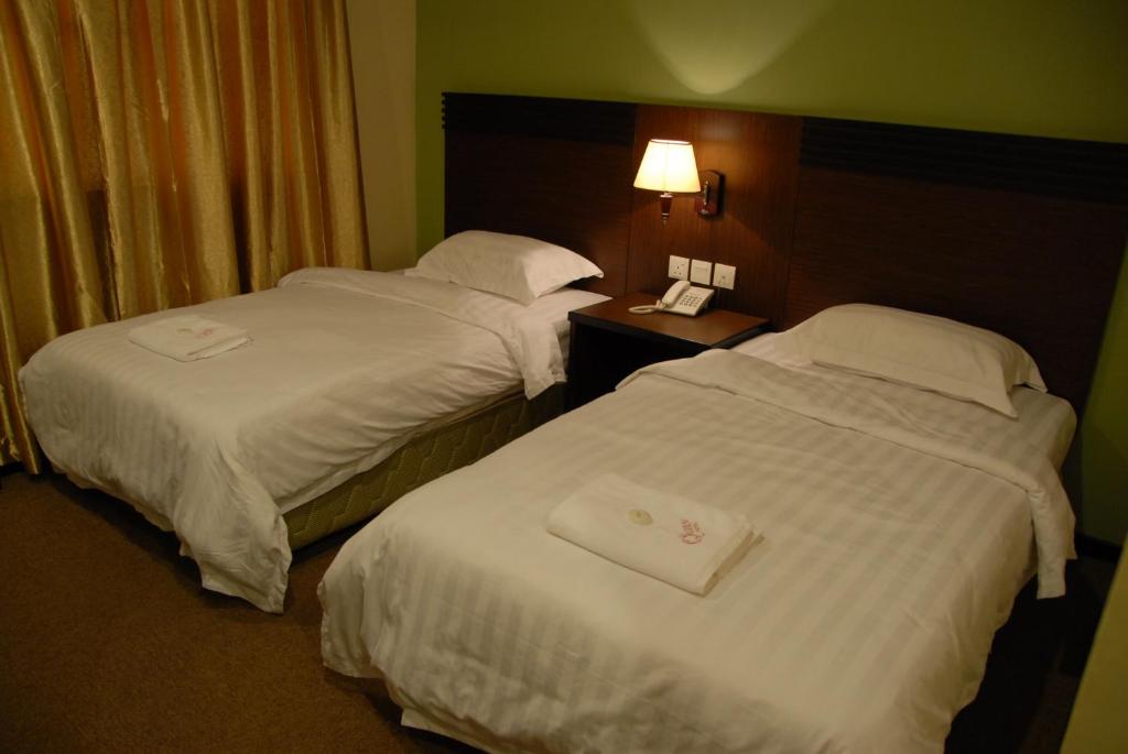 Queen Hotel photo 2