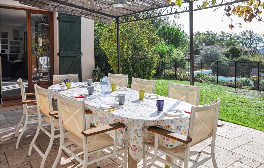 Amazing Home In Saint-jeannet With Outdoor Swimming Pool, Private Swimming Pool And 5 Bedrooms photo 1