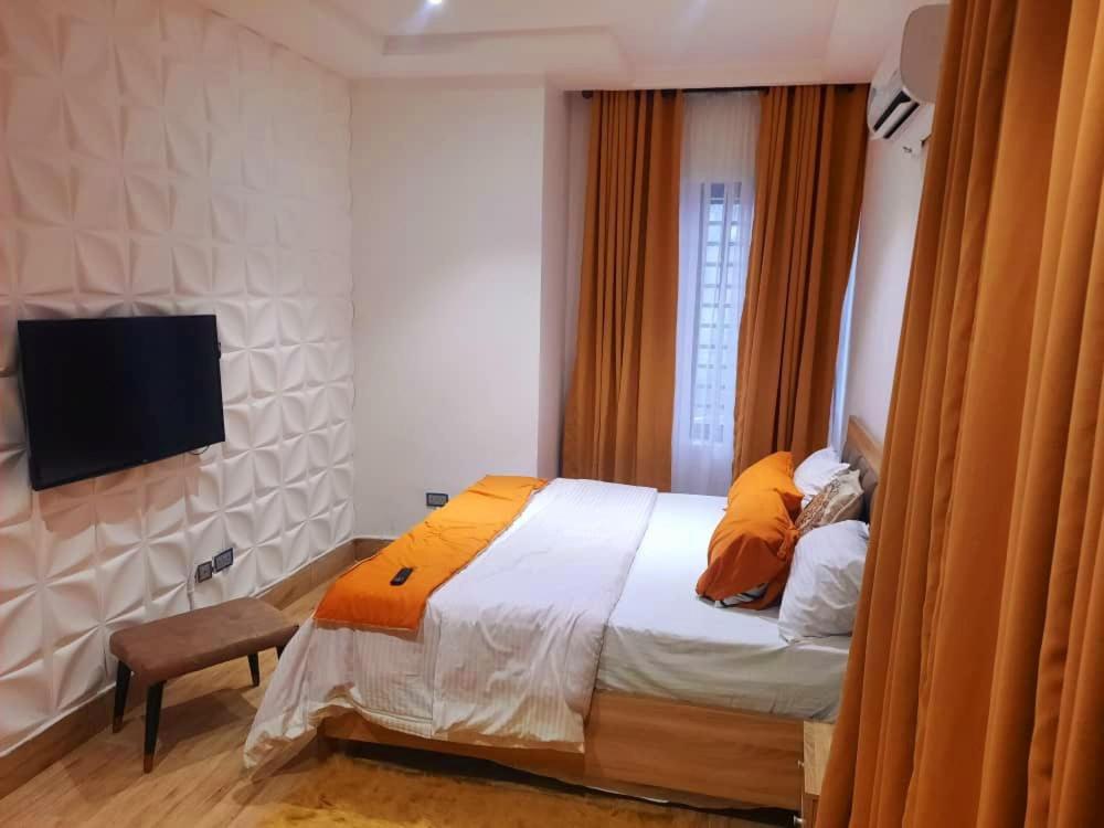 Akura Villa Adeniyi Jones Ikeja photo 3