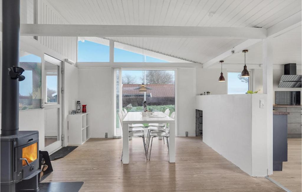 Beautiful Home In Frederikshavn With 2 Bedrooms And Wifi photo 1