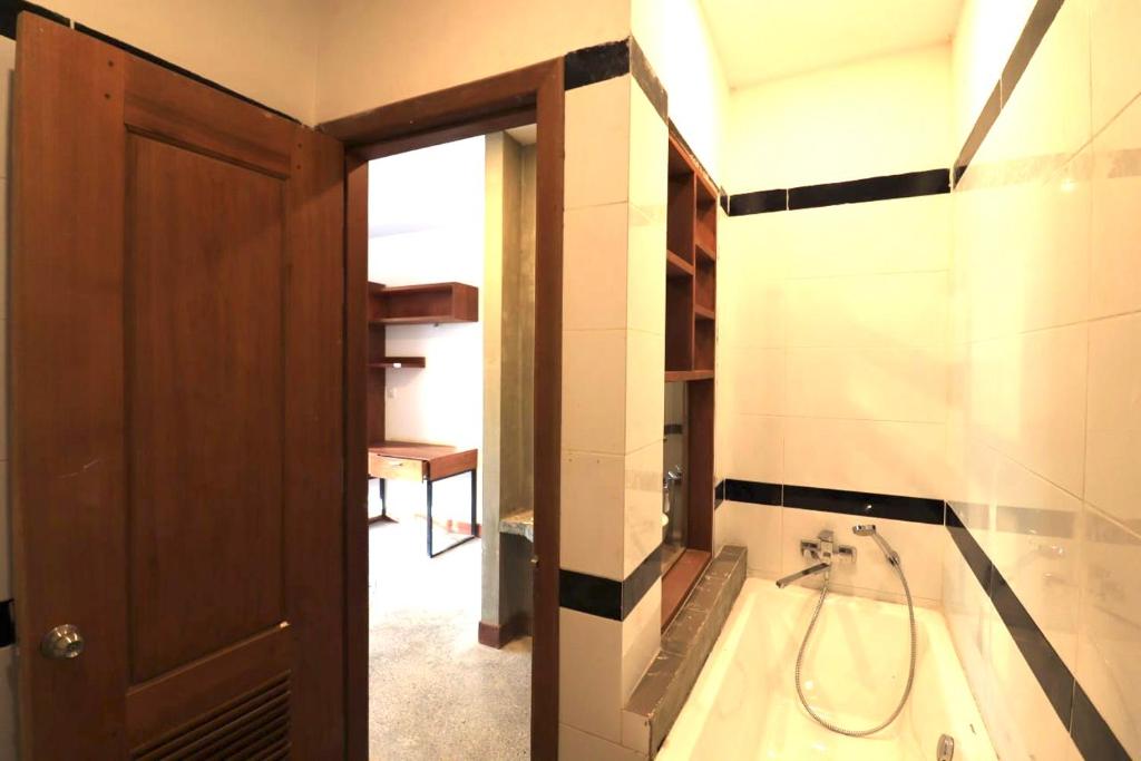 Theary apartment photo 2