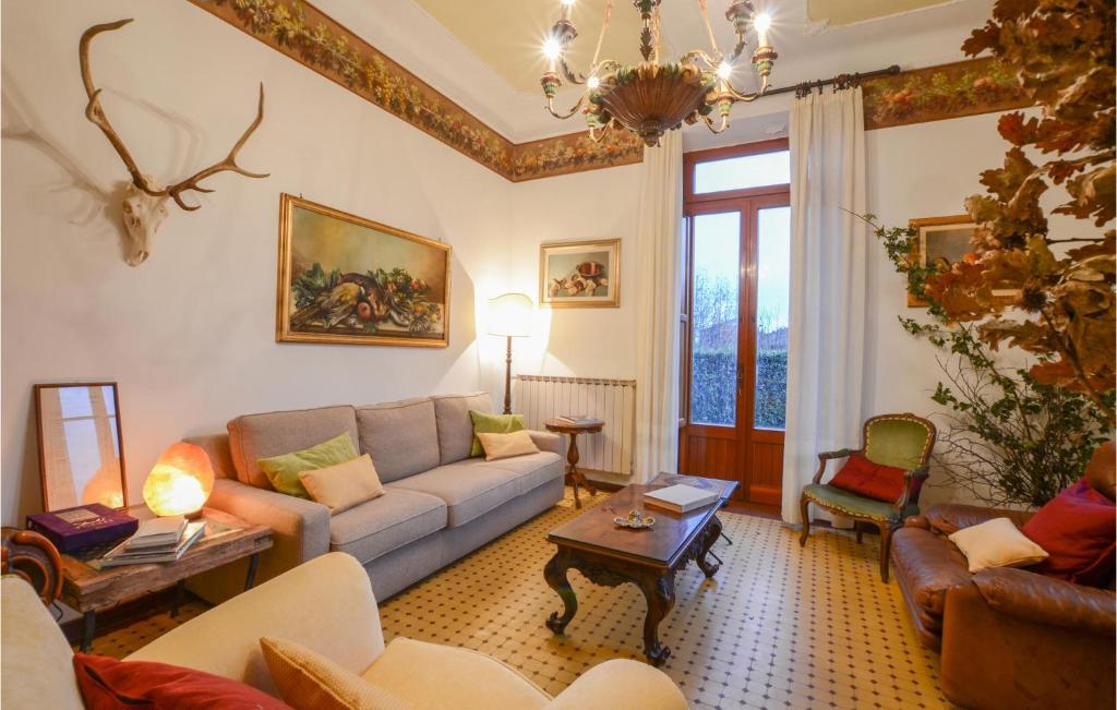 Beautiful Home In Fivizzano With 4 Bedrooms And Wifi photo 2