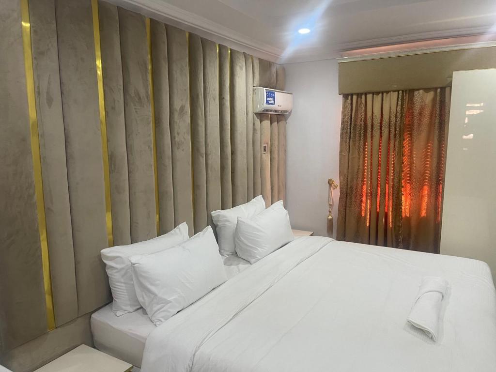 White Gold Hotel