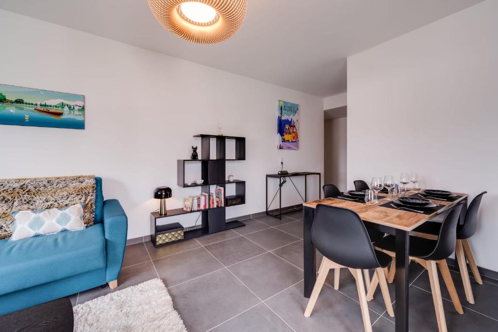 Le 305 - T3 with garage and beautiful terrace photo 2