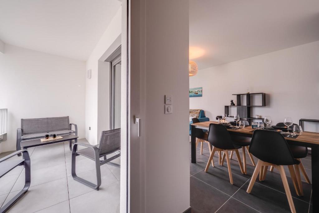 Le 305 - T3 with garage and beautiful terrace photo 4