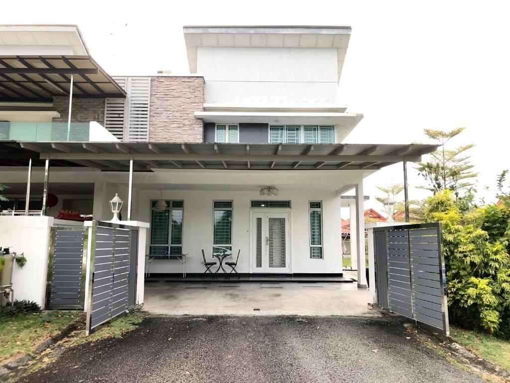 Coffee Aroma Homestay at Teratak Noura 5BR Corner