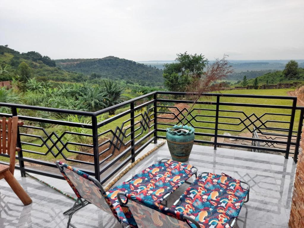 Lake View Oasis, Villa and Holiday Home