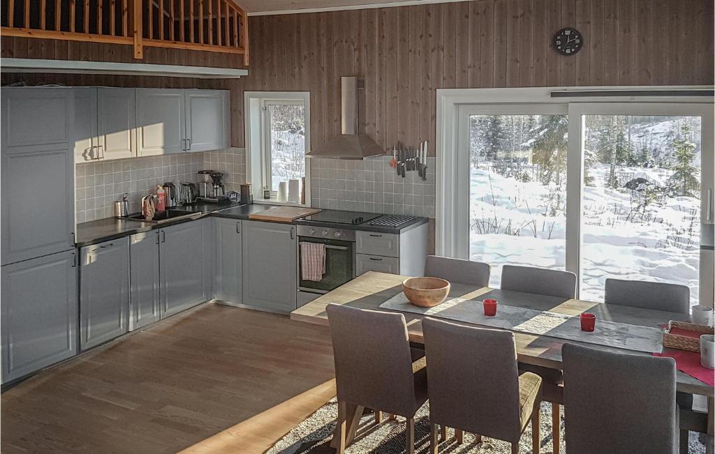 Beautiful Home In Brttum With 3 Bedrooms photo 4
