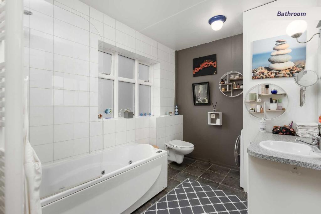 Private room in Hafnarfjordur photo 3
