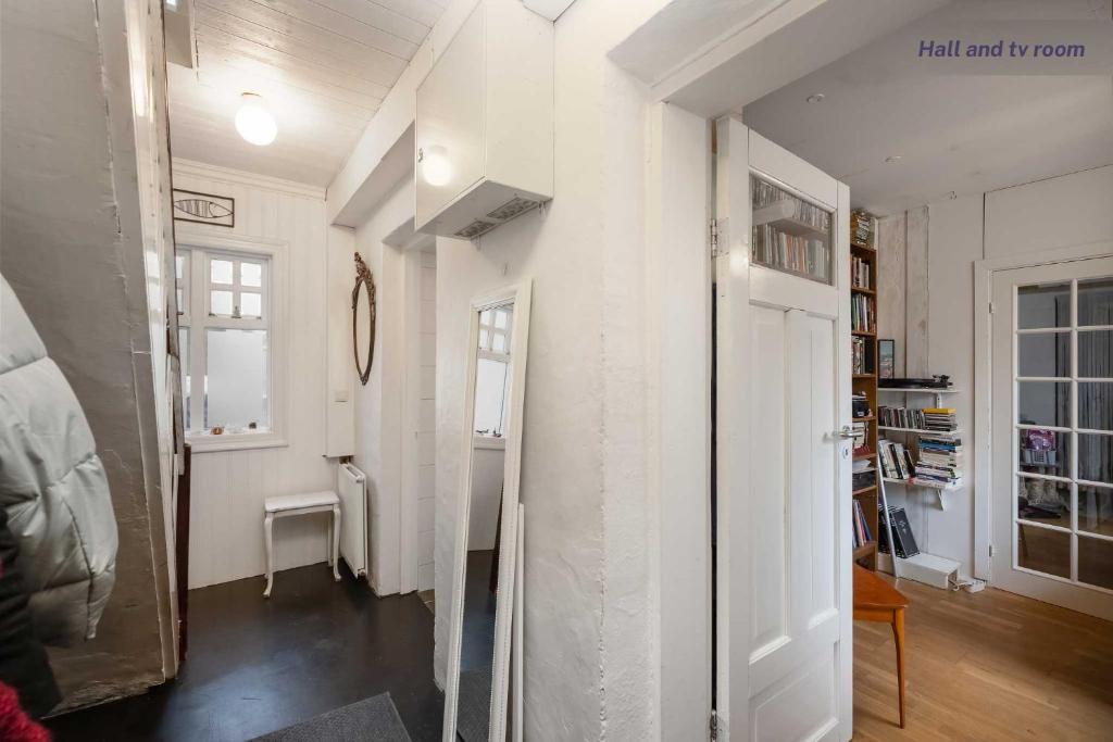 Private room in Hafnarfjordur photo 4