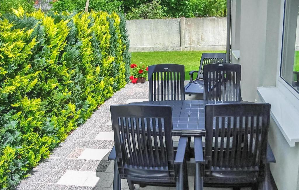 Awesome Apartment In Karlshagen With 2 Bedrooms photo 4