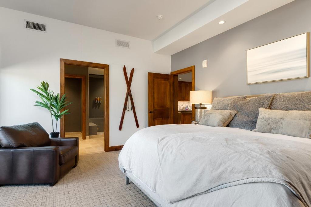 Ultimate Luxury Residence with Extras Galore across from Heavenly Village & Gondola - Zalanta Resort photo 2