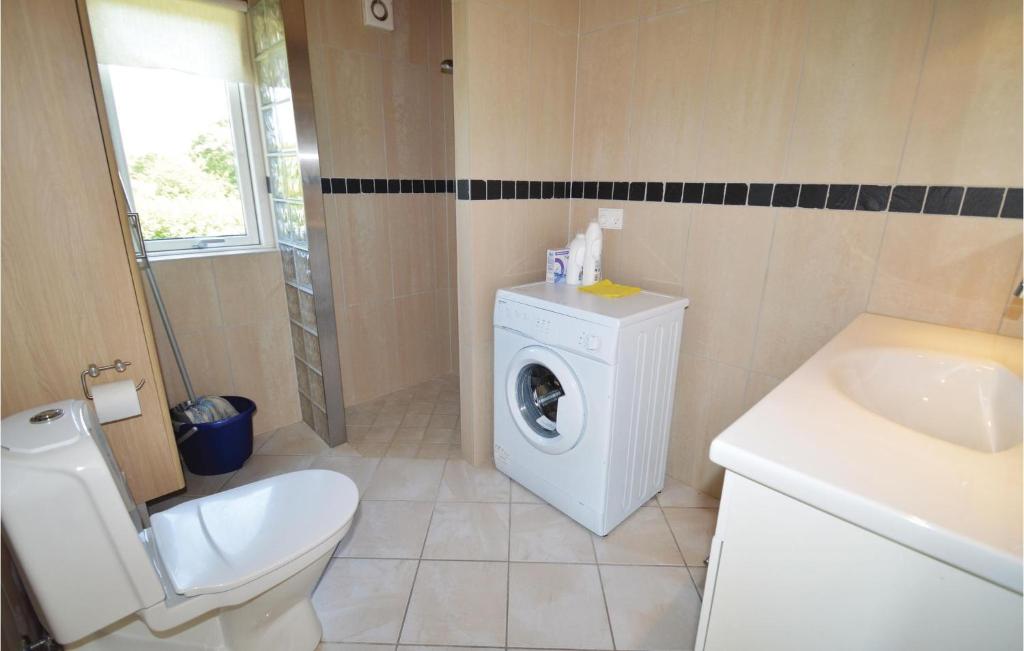 Stunning Home In Lundby With 2 Bedrooms And Wifi photo 1