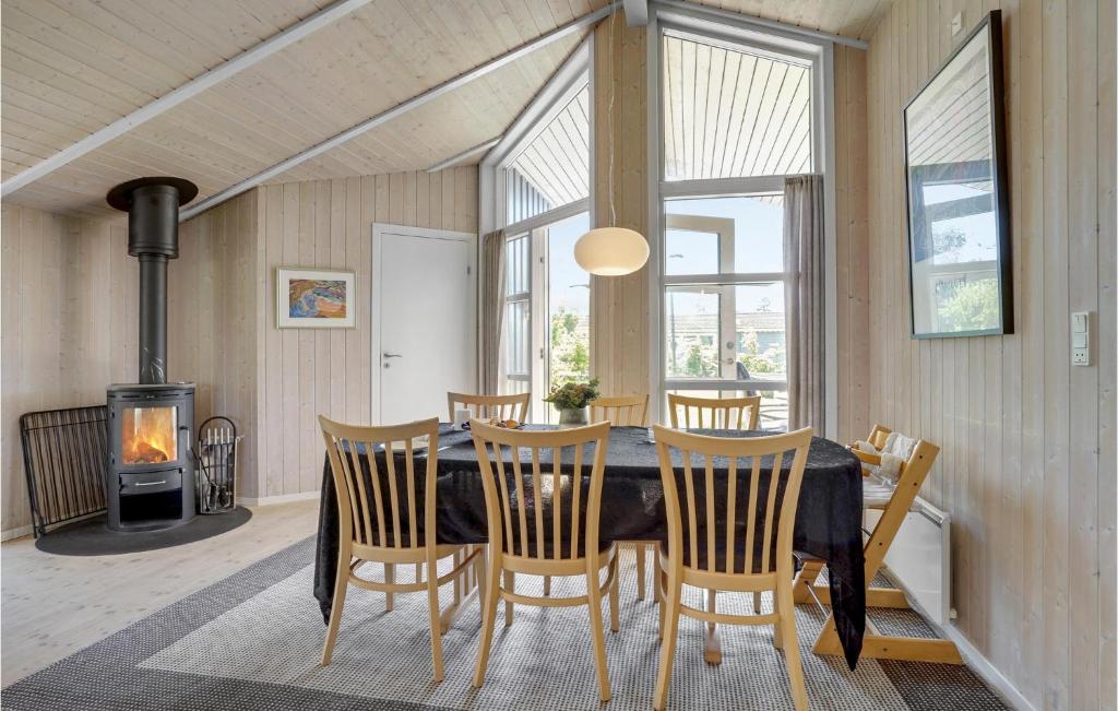 Beautiful Home In Bog By With 3 Bedrooms, Sauna And Wifi photo 3