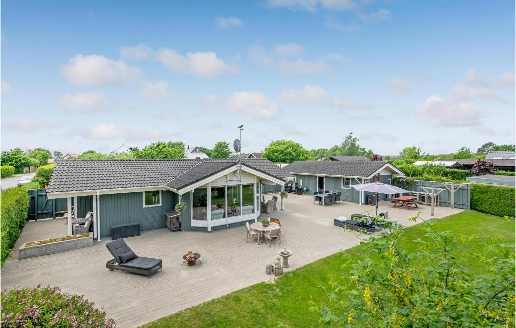 Beautiful Home In Eg With 2 Bedrooms And Wifi