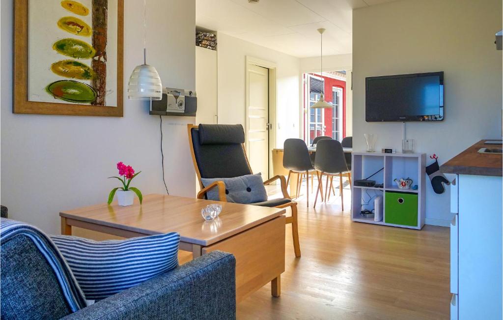 Stunning Apartment In Aakirkeby With 2 Bedrooms, Wifi And Outdoor Swimming Pool photo 1