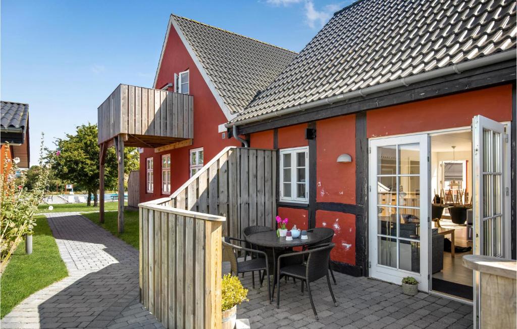 Stunning Apartment In Aakirkeby With 2 Bedrooms, Wifi And Outdoor Swimming Pool photo 2