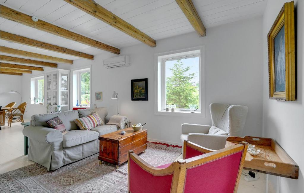 Amazing Home In Stege With 4 Bedrooms And Wifi photo 2