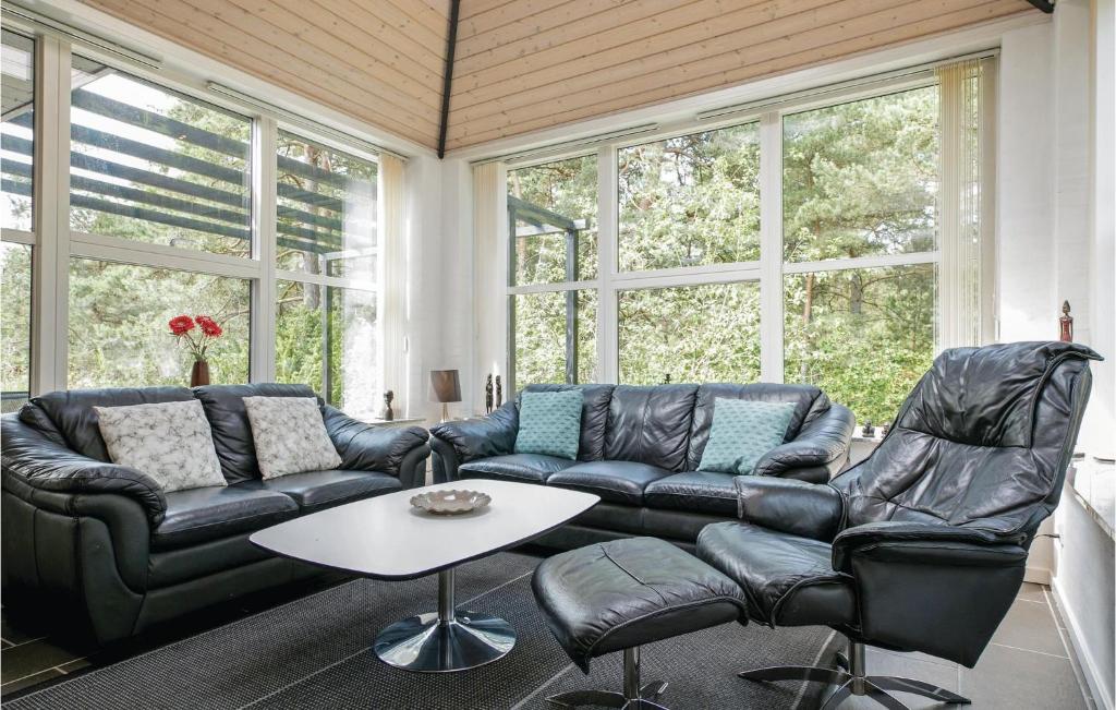 Amazing Home In Hadsund With 3 Bedrooms, Sauna And Wifi photo 1