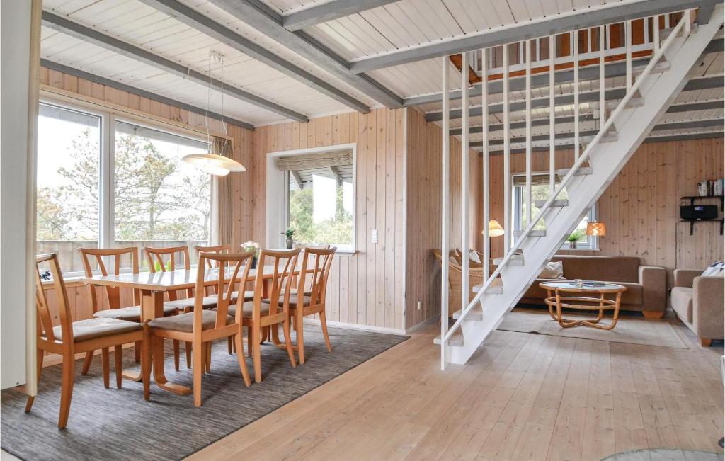 Stunning Home In Nrre Nebel With 3 Bedrooms And Wifi photo 4