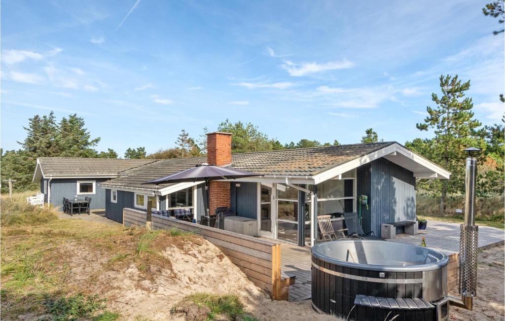 Amazing Home In Blvand With 5 Bedrooms, Sauna And Wifi