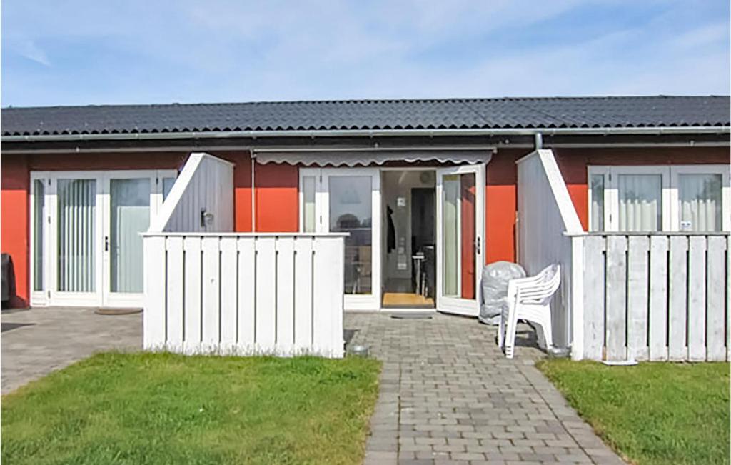 Amazing Apartment In Aakirkeby With 2 Bedrooms, Wifi And Outdoor Swimming Pool