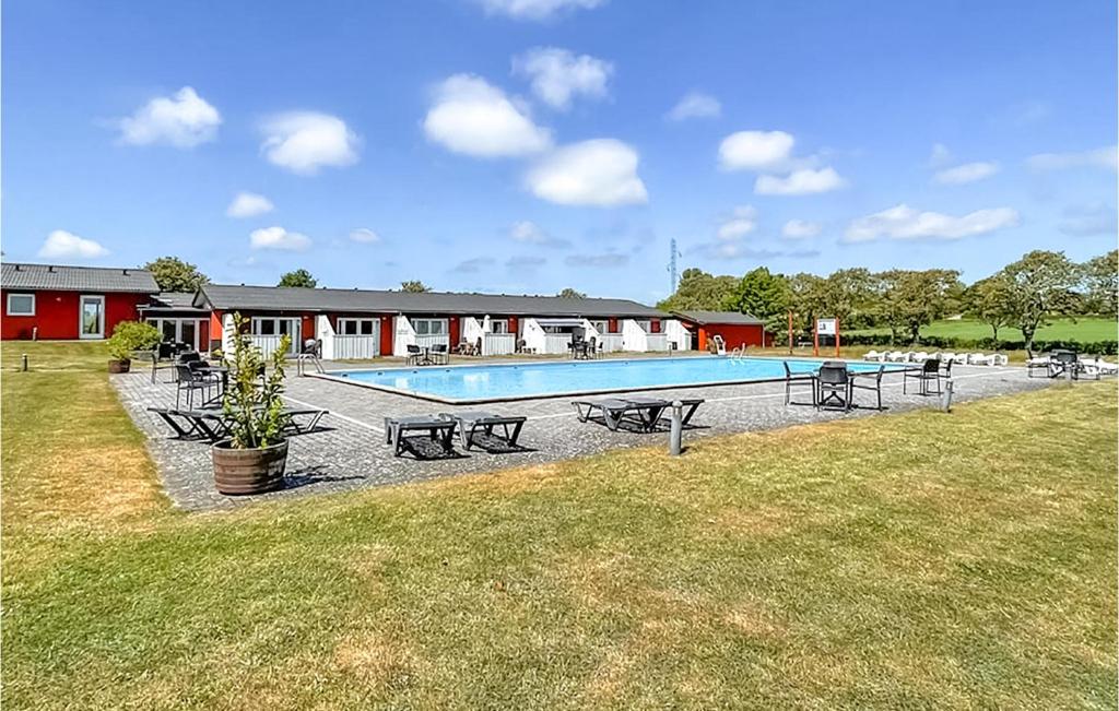 Amazing Apartment In Aakirkeby With 2 Bedrooms, Wifi And Outdoor Swimming Pool photo 3