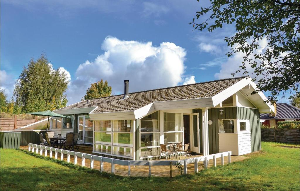 Amazing Home In Dronningmlle With 3 Bedrooms, Sauna And Wifi