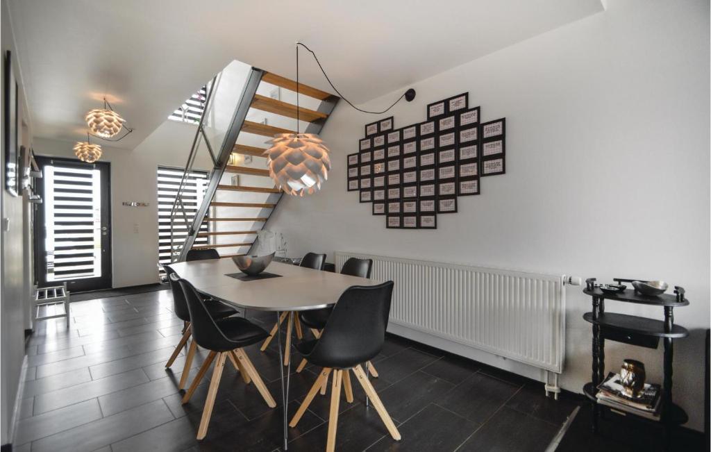 Nice Apartment In Rm With 3 Bedrooms And Wifi photo 4
