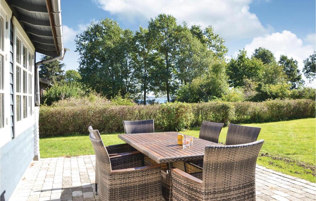Awesome Home In Kirke Hyllinge With 3 Bedrooms And Wifi photo 3