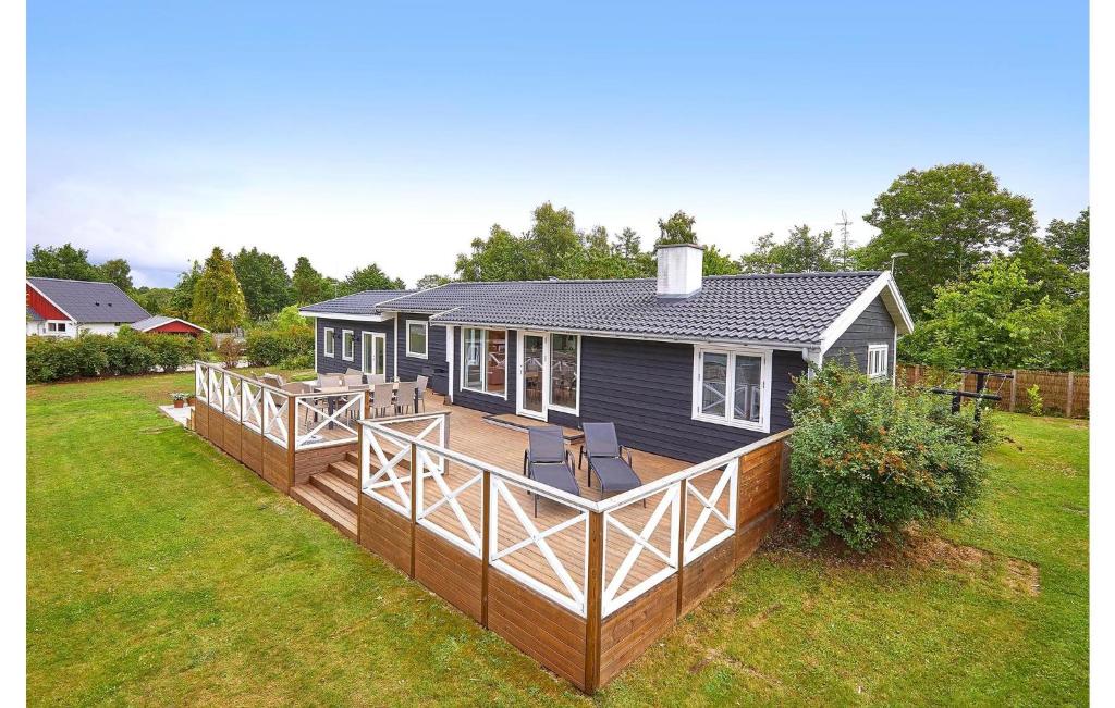Amazing Home In Grsted With 6 Bedrooms And Wifi