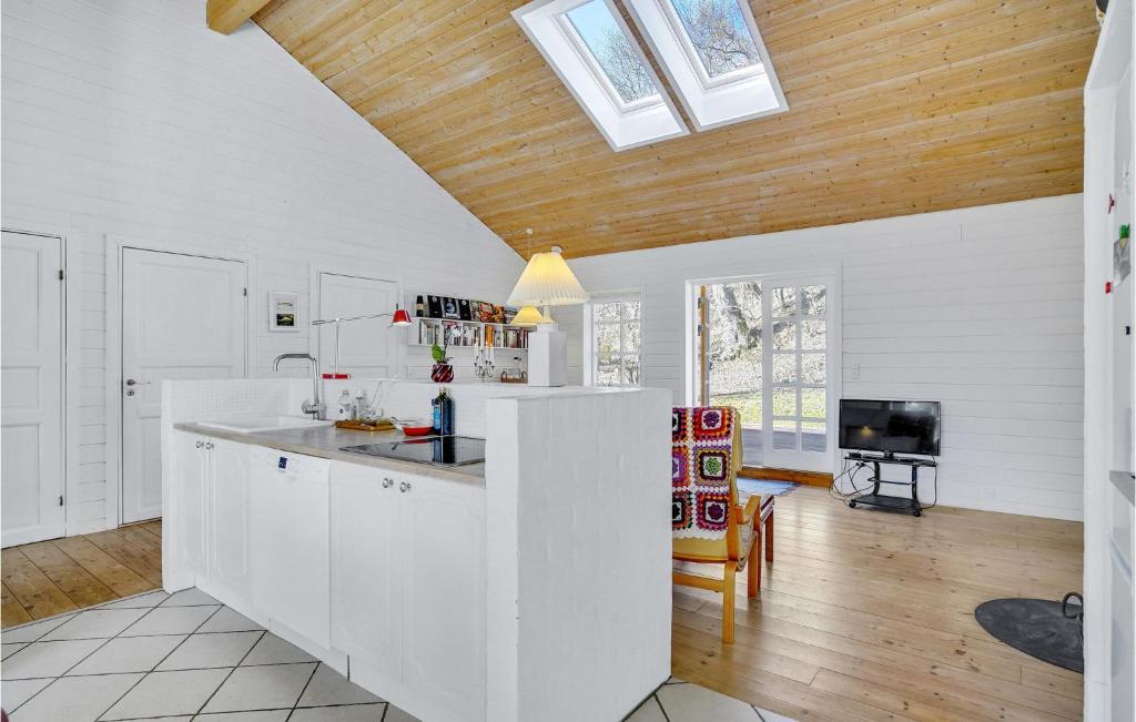 Awesome Home In Nykbing Sj With 3 Bedrooms And Wifi photo 4
