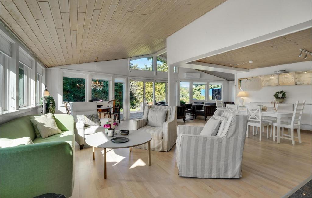 Stunning Home In Nykbing Sj With Wifi And 4 Bedrooms photo 2