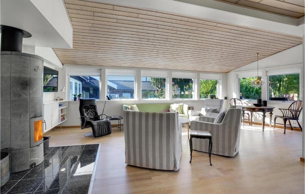 Stunning Home In Nykbing Sj With Wifi And 4 Bedrooms photo 3