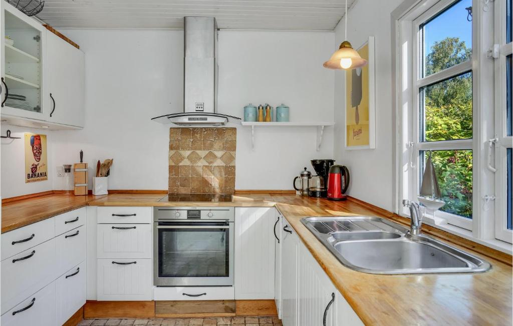 Awesome Home In Jgerspris With 3 Bedrooms And Wifi photo 4