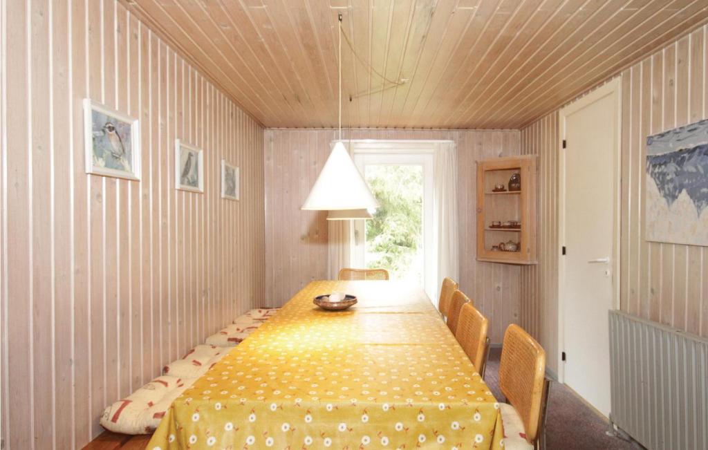 Awesome Home In Hvide Sande With 4 Bedrooms, Sauna And Wifi photo 4