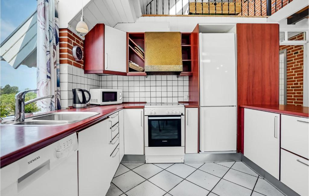 Awesome Home In Rm With 6 Bedrooms, Sauna And Wifi photo 4