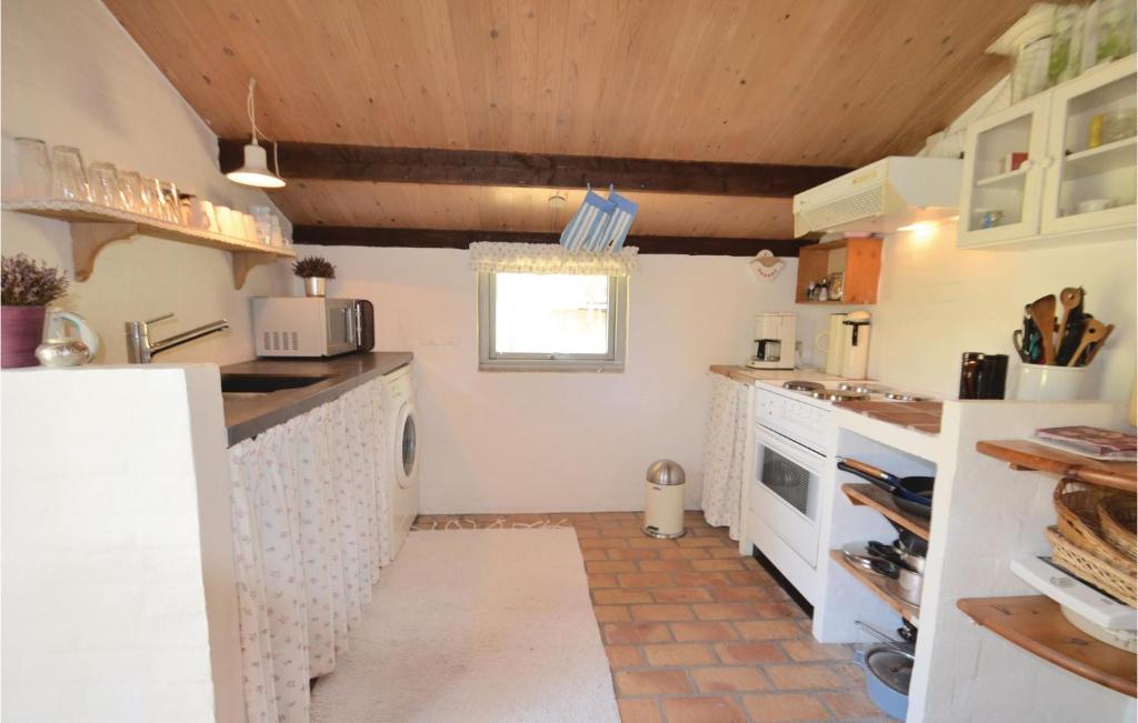 Stunning Home In Thisted With 2 Bedrooms And Wifi photo 2