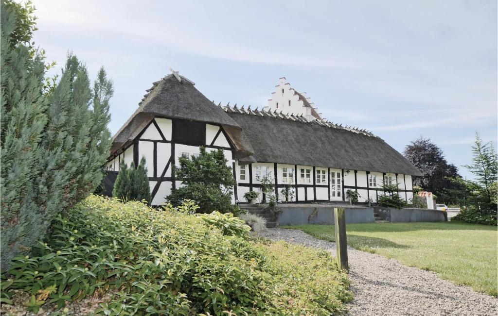 Beautiful Home In Broby With 2 Bedrooms And Wifi