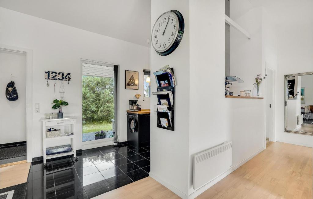 Awesome Home In Brovst With Sauna, 3 Bedrooms And Wifi photo 3