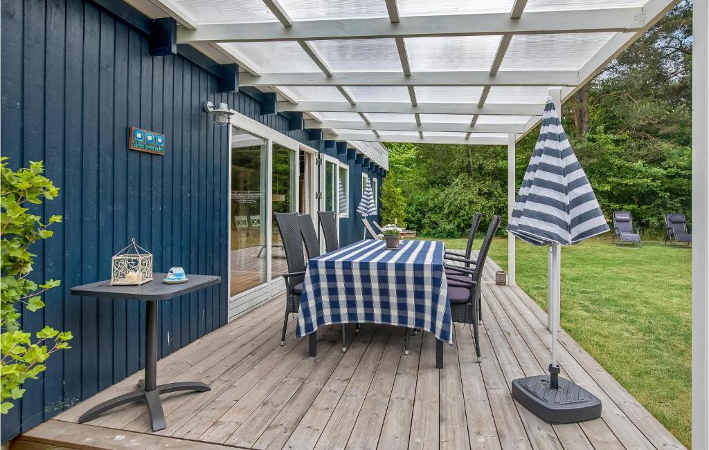 Awesome Home In Rnne With 3 Bedrooms And Wifi photo 3
