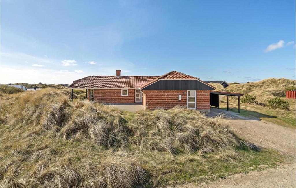 Stunning Home In Vejers Strand With Sauna, Wifi And Indoor Swimming Pool
