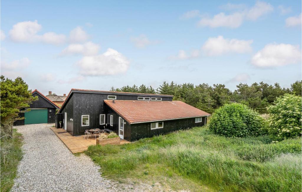 Amazing Home In Ringkbing With 5 Bedrooms, Sauna And Wifi