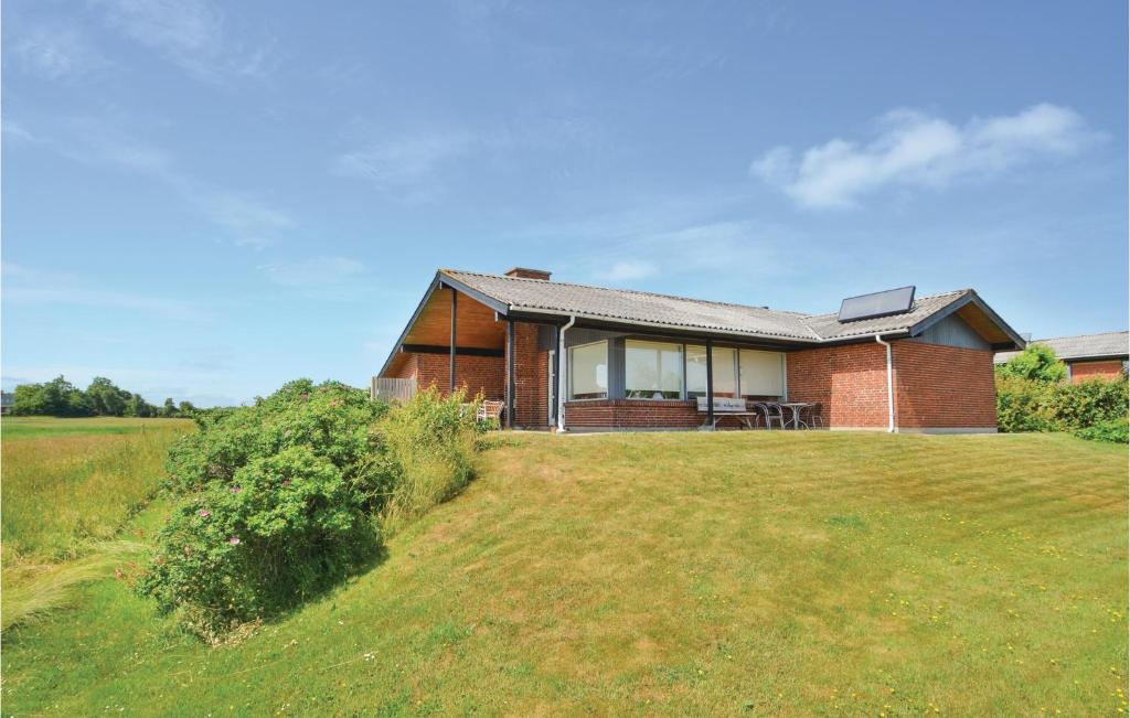 Awesome Home In Snedsted With 3 Bedrooms And Wifi photo 4