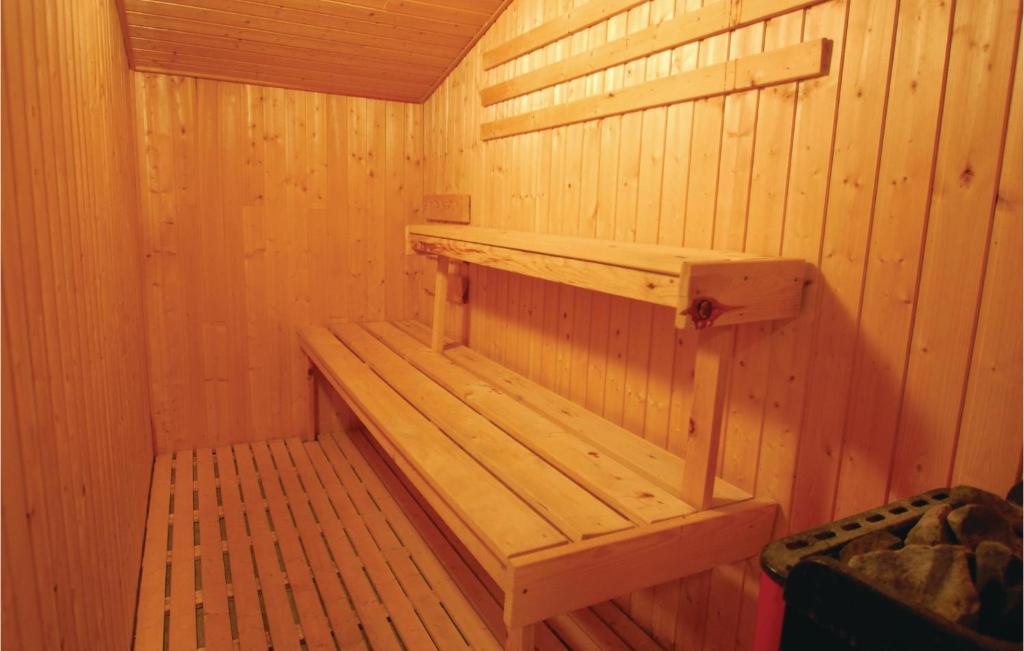 Awesome Home In Hejls With 3 Bedrooms, Sauna And Wifi photo 3